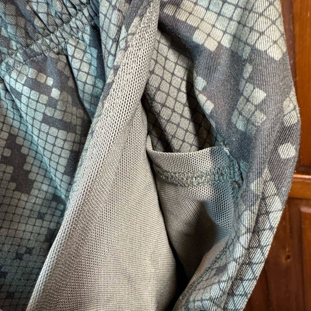 Lululemon Jet Crop Slim Pants - Size 12 - Picture 8 of 16